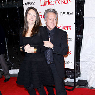 Lisa Gottsegen, Dustin Hoffman in The World Premiere of 'Little Fockers'