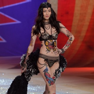 Liu Wen in The 2012 Victoria's Secret Fashion Show - Inside