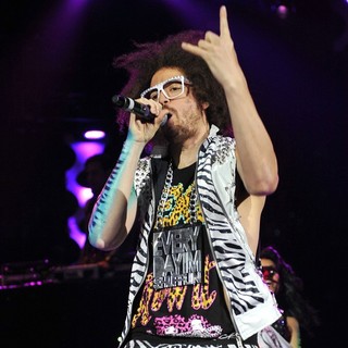 LMFAO in B96 Sobe Lifewater Jingle Bash