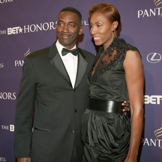 Michael Lockwood, Lisa Leslie in BET Honors 2013: Red Carpet Presented by Pantene - Arrivals