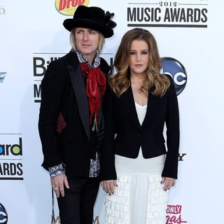 Michael Lockwood, Lisa Marie Presley in 2012 Billboard Music Awards - Arrivals