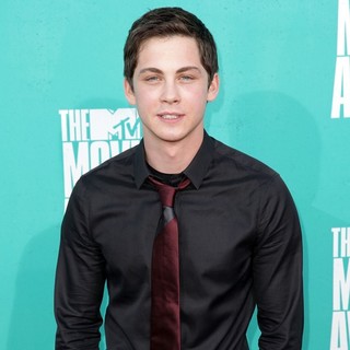 Logan Lerman in 2012 MTV Movie Awards - Arrivals