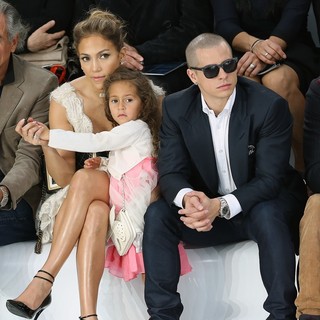 Jennifer Lopez, Emme Anthony, Casper Smart in Paris Fashion Week Spring-Summer 2013 - Chanel - Front Row