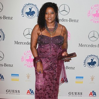 Loretta Devine in 26th Anniversary Carousel of Hope Ball - Presented by Mercedes-Benz - Arrivals