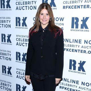 Lorraine Bracco in The Robert F. Kennedy Center for Justice and Human Rights Presents 2012 Ripple of Hope Awards Dinner - lorraine-bracco-2012-ripple-of-hope-awards-dinner-02