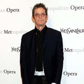 Lou Reed in Yves Saint Laurent Sponsors The Metropolitan Opera's Premiere of Le Comte Ory - lou-reed-premiere-le-comte-ory-04