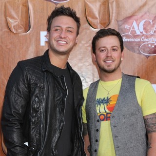 Love and Theft in 2011 American Country Awards - Arrivals
