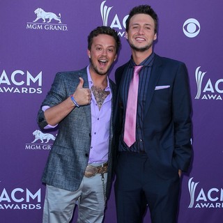 Love and Theft in 2012 ACM Awards - Arrivals