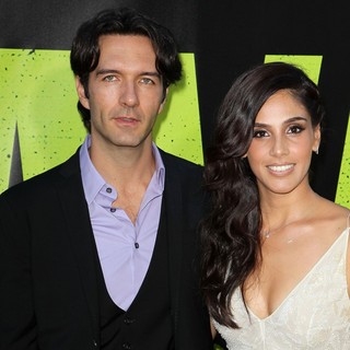 Leonardo de Lozanne, Sandra Echeverria in The Premiere of Savages