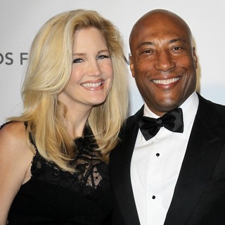 Jennifer Lucas, Byron Allen in 21st Annual Elton John AIDS Foundation's Oscar Viewing Party