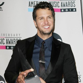 Luke Bryan in The 40th Anniversary American Music Awards - Press Room