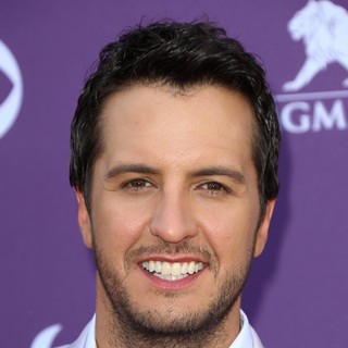 Luke Bryan in 48th Annual ACM Awards - Arrivals