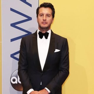 50th Annual CMA Awards - Arrivals