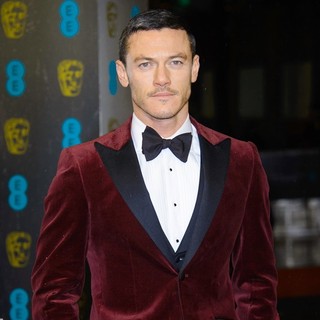 Luke Evans in The 2013 EE British Academy Film Awards - Arrivals - luke-evans-2013-ee-british-academy-film-awards-02