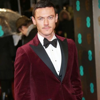 Luke Evans in The 2013 EE British Academy Film Awards - Arrivals - luke-evans-2013-ee-british-academy-film-awards-03