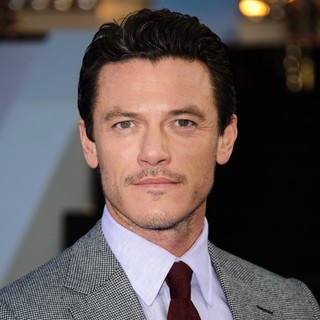 Luke Evans in World Premiere of Fast and Furious 6 - Arrivals - luke-evans-uk-premiere-fast-and-furious-6-01