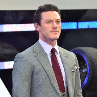 Luke Evans in World Premiere of Fast and Furious 6 - Arrivals - luke-evans-uk-premiere-fast-and-furious-6-03