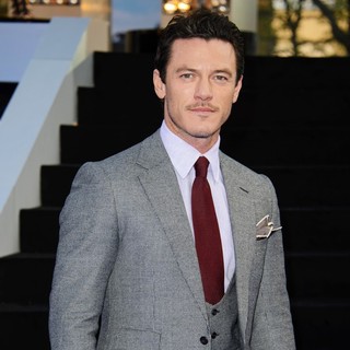 Luke Evans in World Premiere of Fast and Furious 6 - Arrivals - luke-evans-uk-premiere-fast-and-furious-6-04