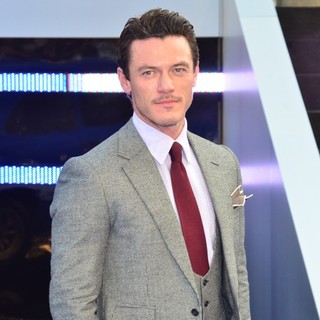 Luke Evans in World Premiere of Fast and Furious 6 - Arrivals - luke-evans-uk-premiere-fast-and-furious-6-05