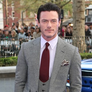 Luke Evans in World Premiere of Fast and Furious 6 - Arrivals - luke-evans-uk-premiere-fast-and-furious-6-06