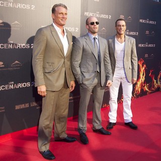 Jason Statham in Spanish The Expendables 2 Premiere - lundgren-statham-damme-spanish-premiere-the-expendables-2-02