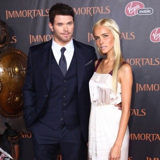Kellan Lutz, Isabel Lucas in Immortals 3D Los Angeles Premiere