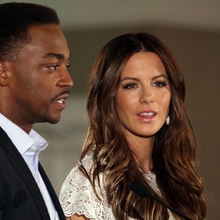 Anthony Mackie, Kate Beckinsale in Piaget at The 2012 Film Independent Spirit Awards Nominations Press Conference