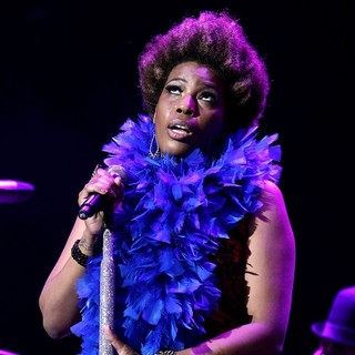 Macy Gray in Macy Gray Performing