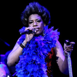 Macy Gray in Macy Gray Performing