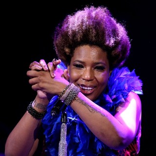 Macy Gray in Macy Gray Performing