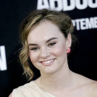 Madeline Carroll in The Premiere of Abduction - Arrivals