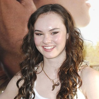 The Premiere of The Lucky One - madeline-carroll-premiere-the-lucky-one-01