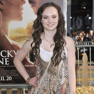 The Premiere of The Lucky One - madeline-carroll-premiere-the-lucky-one-02