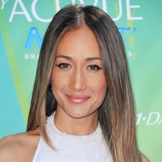 Maggie Q in 2011 Teen Choice Awards - maggie-q-2011-teen-choice-awards-01