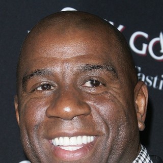 Magic Johnson in Los Angeles Premiere of Olympus Has Fallen - magic-johnson-premiere-olympus-has-fallen-01