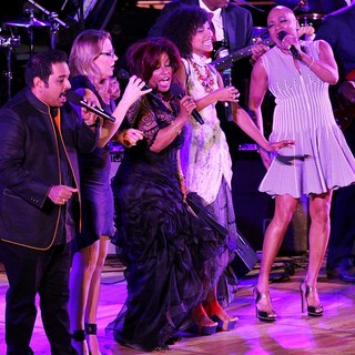 Shankar Mahadevan, Chaka Khan, Esperanza Spalding, Dee Dee Bridgewater in International Jazz Day Sunset Concert