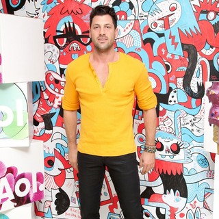 Maksim Chmerkovskiy in AOL's New National Video Open Call Event