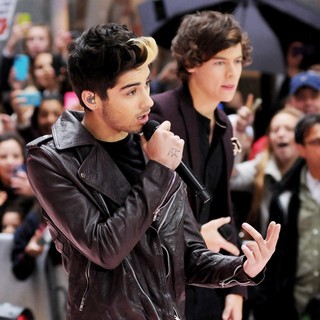 Zayn Malik, Harry Styles, One Direction in One Direction Performing Live on The Today Show