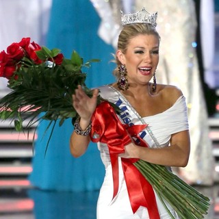 Mallory Hagan in 2013 Miss America Final Competition