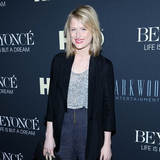 Mamie Gummer in Beyonce: Life Is But a Dream New York Premiere - mamie-gummer-premiere-beyonce-life-is-but-a-dream-02