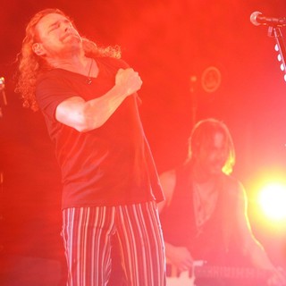 Mana in Mana Performing Live During Their Drama y Luz Tour