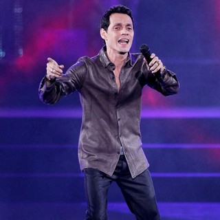 Marc Anthony in Q Viva Show