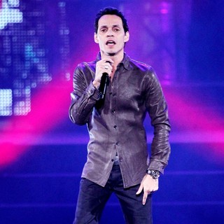 Marc Anthony in Q Viva Show