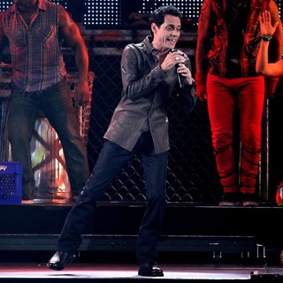 Marc Anthony in Q Viva Show