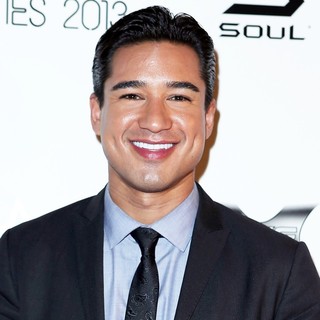 Mario Lopez in Mario Lopez Celebrates His Bachelor Party