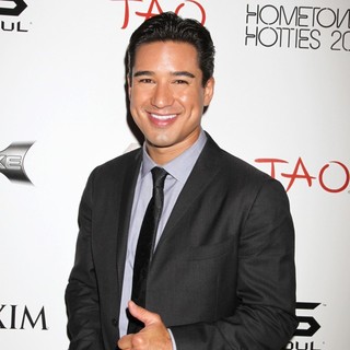 Mario Lopez in Mario Lopez Celebrates His Bachelor Party