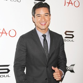 Mario Lopez in Mario Lopez Celebrates His Bachelor Party