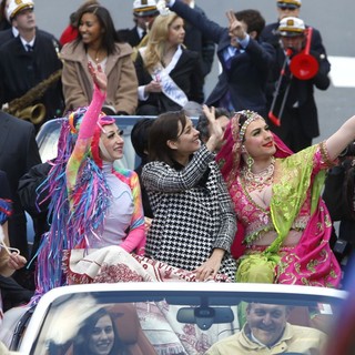 Marion Cotillard in Harvard University's Hasty Pudding Theatricals 2013 Woman of The Year Parade Ceremony