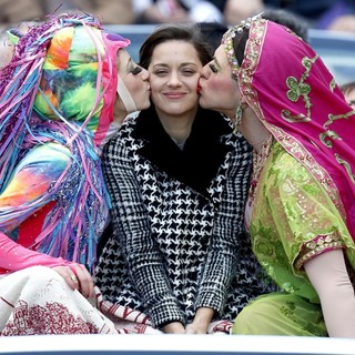 Marion Cotillard in Harvard University's Hasty Pudding Theatricals 2013 Woman of The Year Parade Ceremony