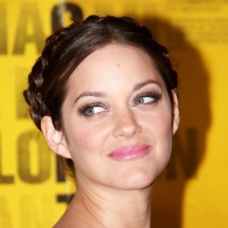Marion Cotillard in New York Premiere of Contagion - Arrivals
